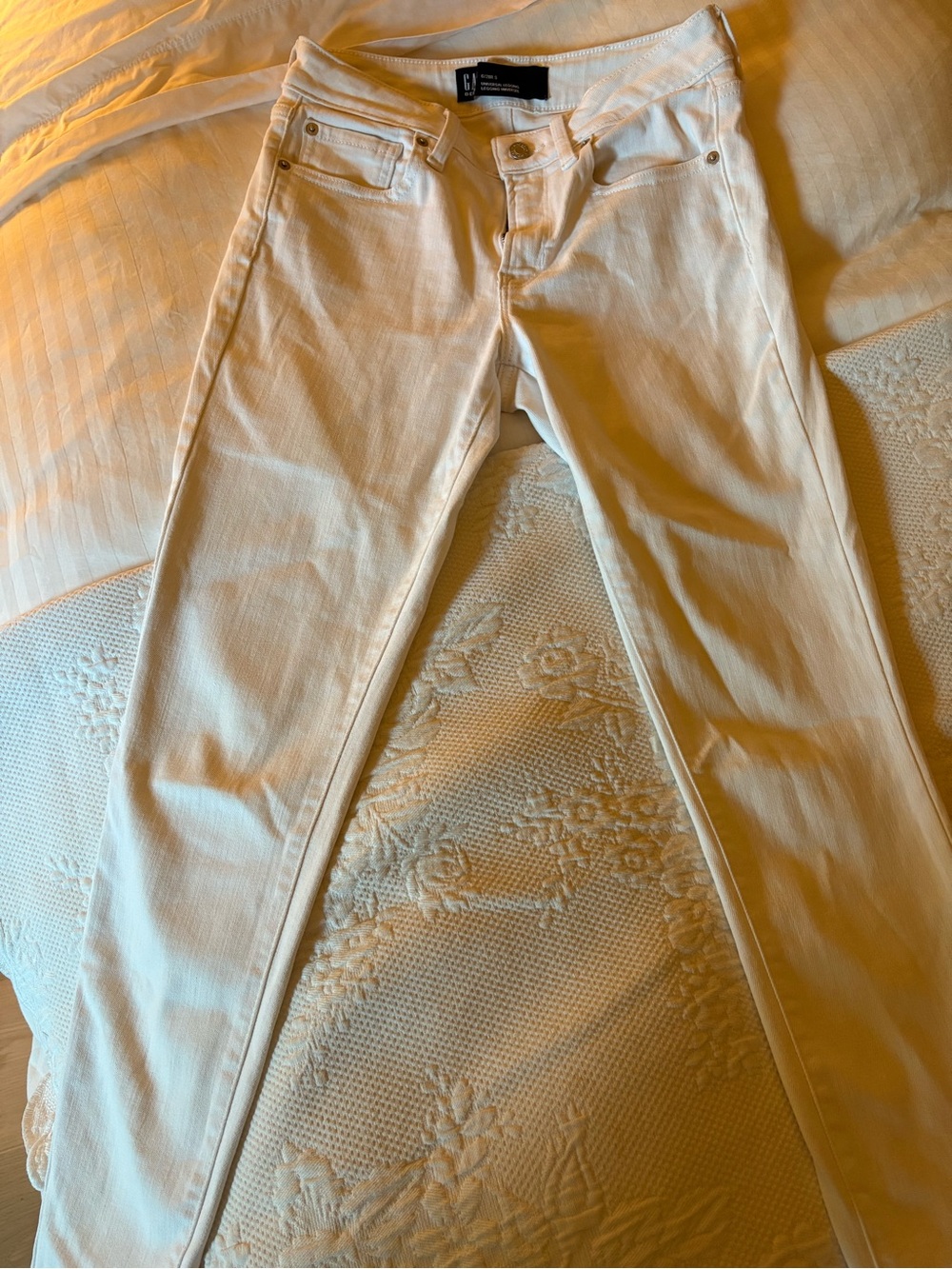 GAP Women's Skinny Jeans in White